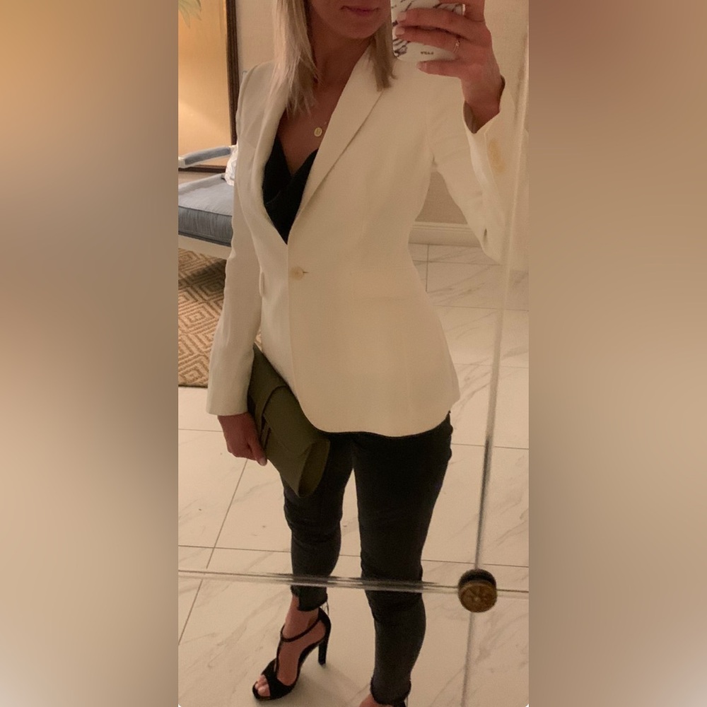 White suite.
